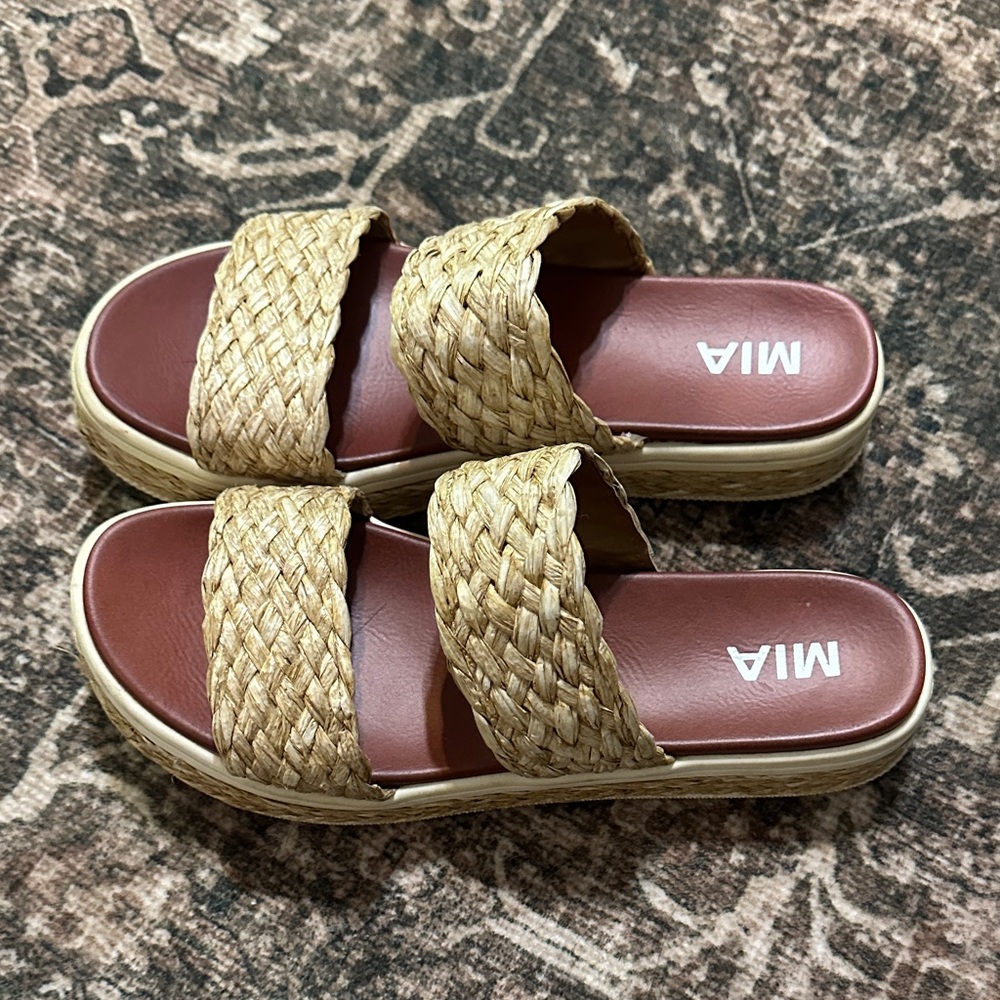 MIA Women's Brown Espadrille Sandals